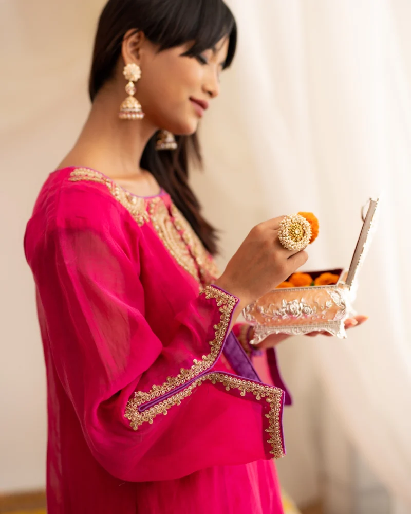 Diya Set in Rani Pink