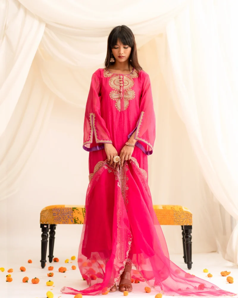 Diya Set in Rani Pink