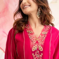 Tarangini Set in Rani Pink