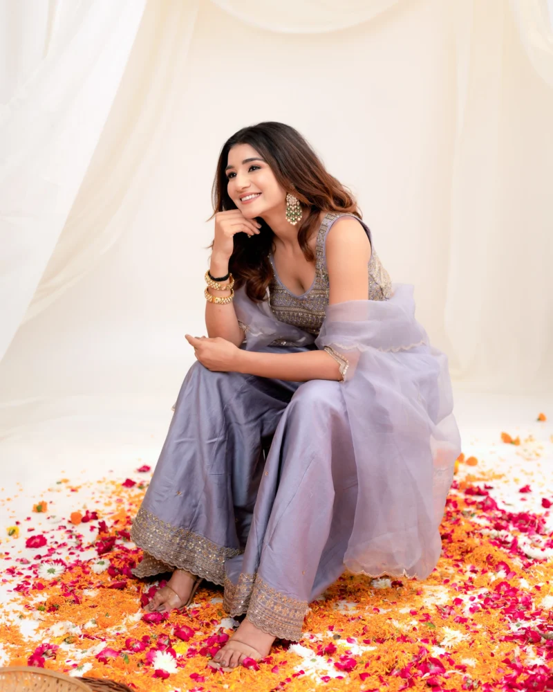 Raavi Sharara Set