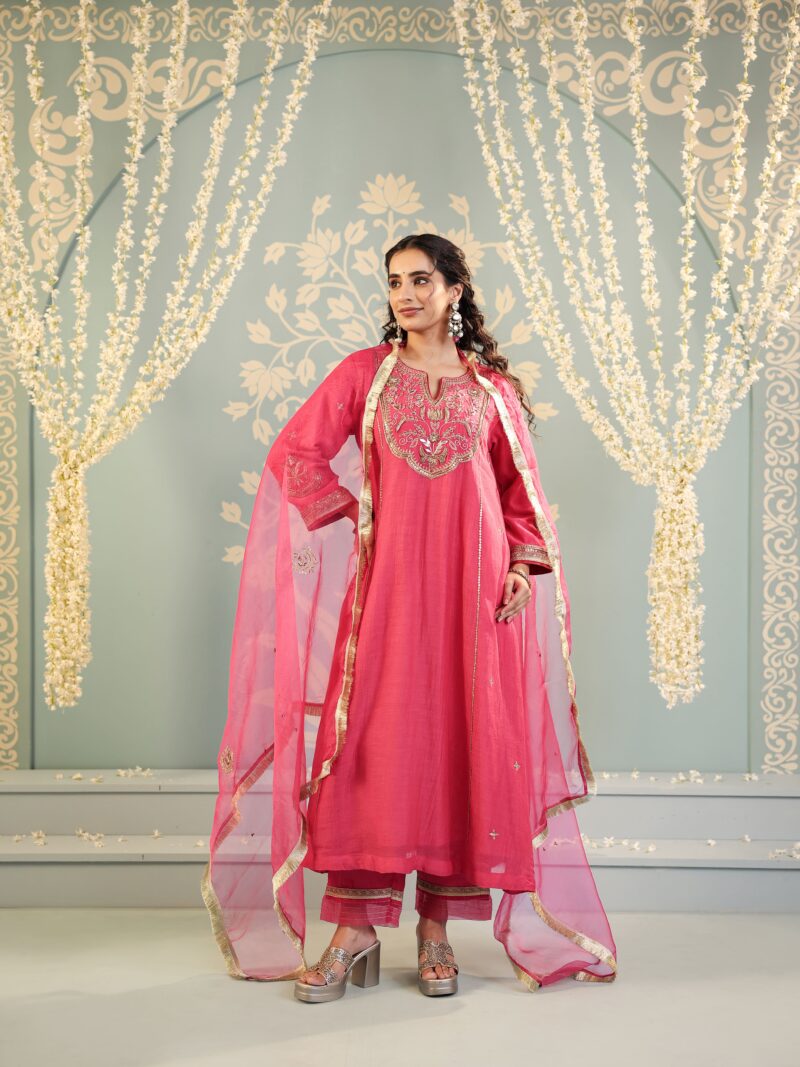 Kumud Set Rani pink