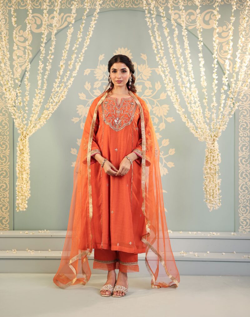 Kumud Set Burnt Orange