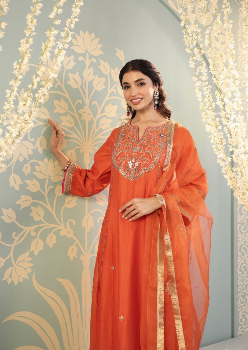 Kumud Set Burnt Orange