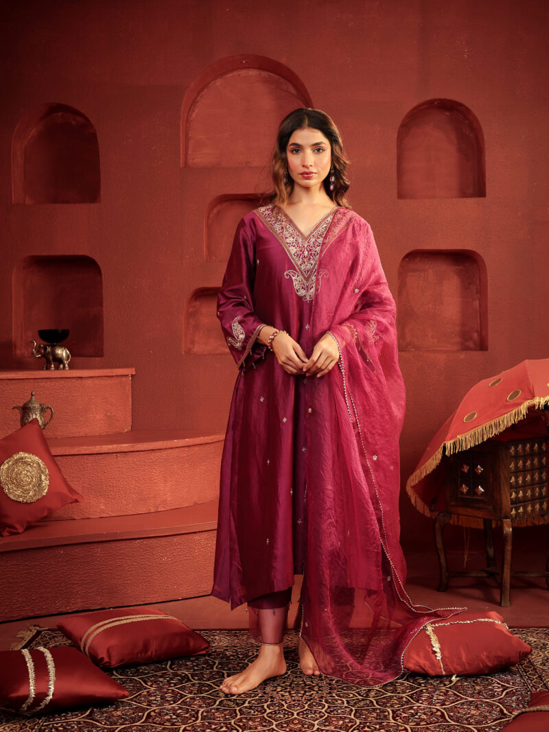 Padma Set deep maroon