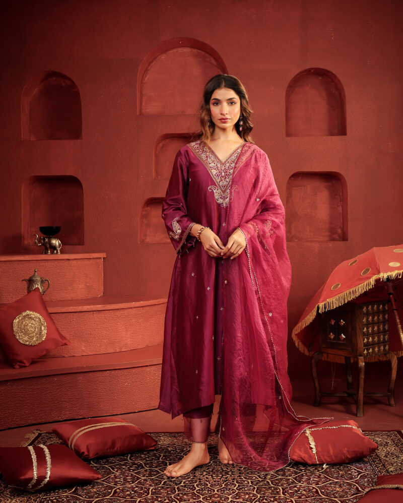 Padma Set deep maroon