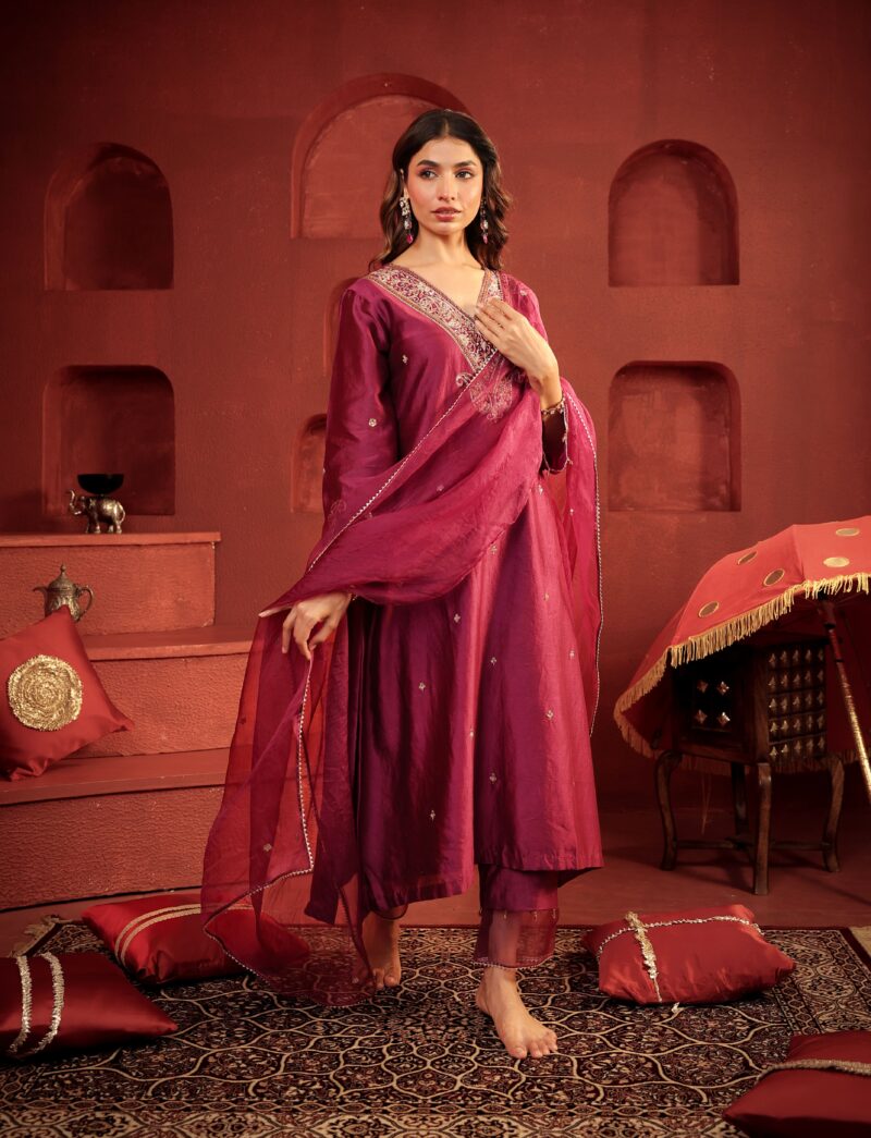 Padma Set deep maroon