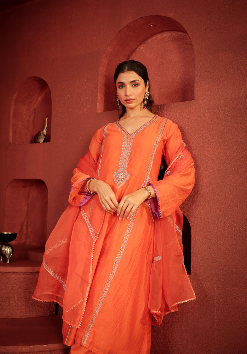 Kamal Ritu Set Burnt orange